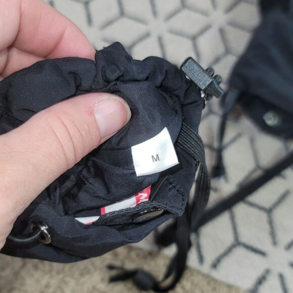 BURTON GORE-TEX GLOVES IN TRUE BLACK, SZ MEDIUM - Picture 8 of 12